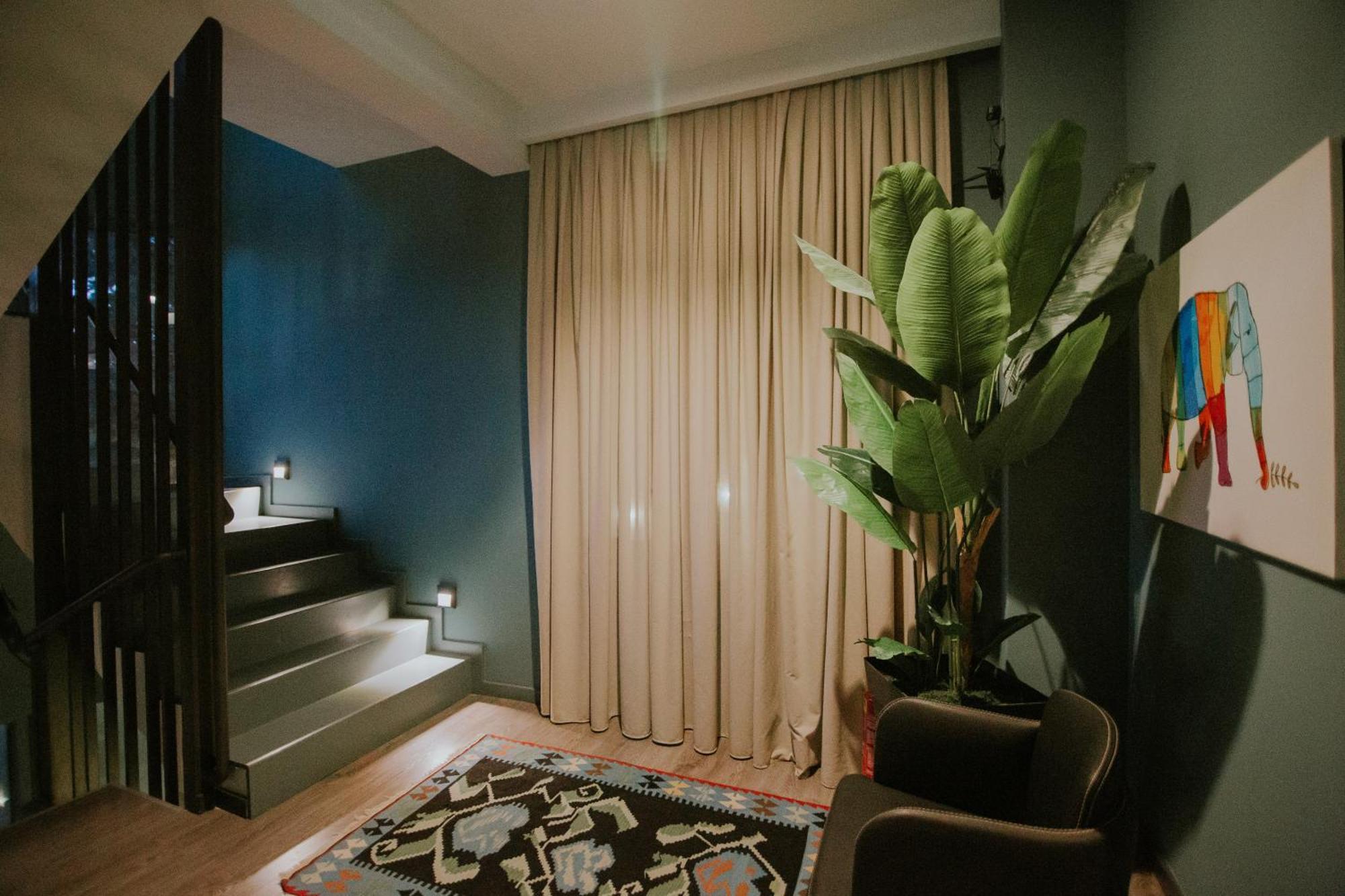 DIM'S Hotel Korce Buitenkant foto