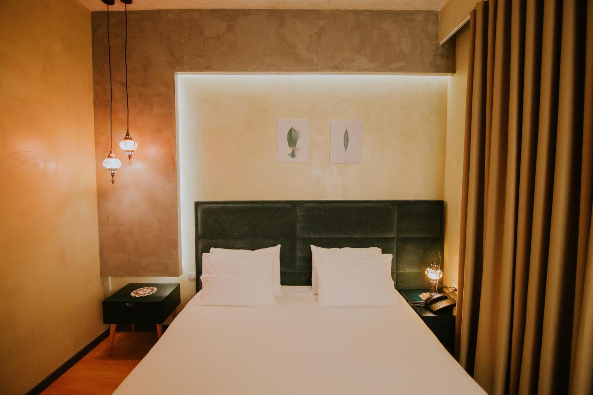 DIM'S Hotel Korce Buitenkant foto